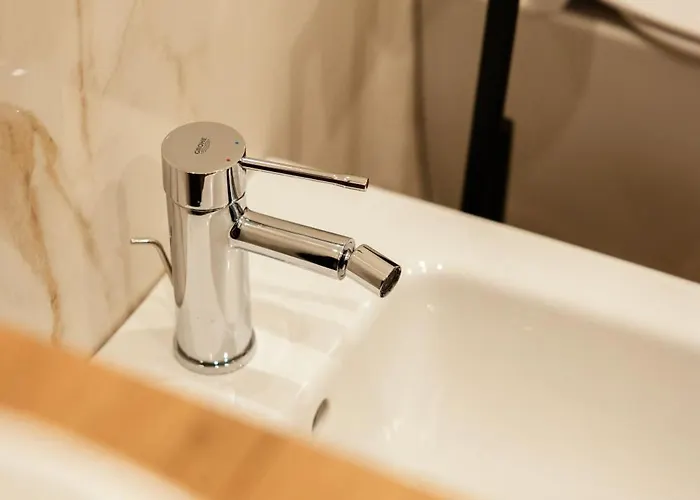Penelope's Suite&spa Con Parcheggio Privato Apartmán Como